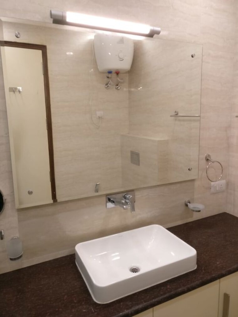 Bathroom, sector 36 3 Bedroom 32000 Sq.Ft. Independent House In Sector 36 Noida 10713272