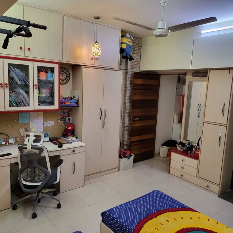 Team Area, dlh-legacy 3 Bedroom 1280 Sq.Ft. Apartment In Juhu Mumbai 10713316