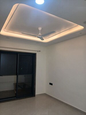 Room in 2 BHK Builder Floor at Sector 9 – for Rent