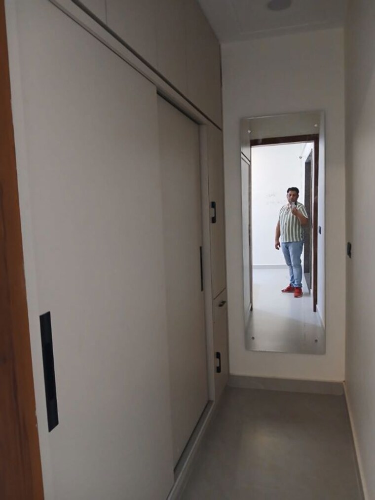 Room, sector 9 2 Bedroom 200 Sq.Yd. Builder Floor In Sector 9 Hisar 10711061