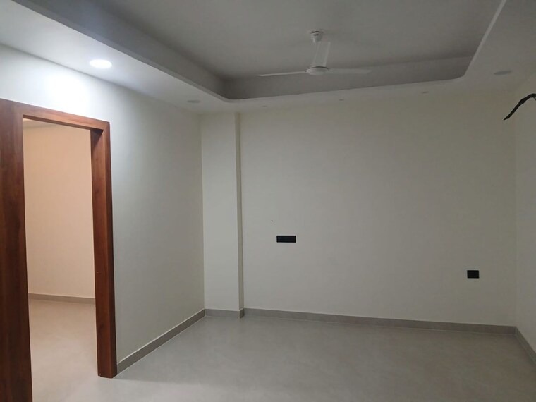 Room, sector 9 2 Bedroom 200 Sq.Yd. Builder Floor In Sector 9 Hisar 10711061