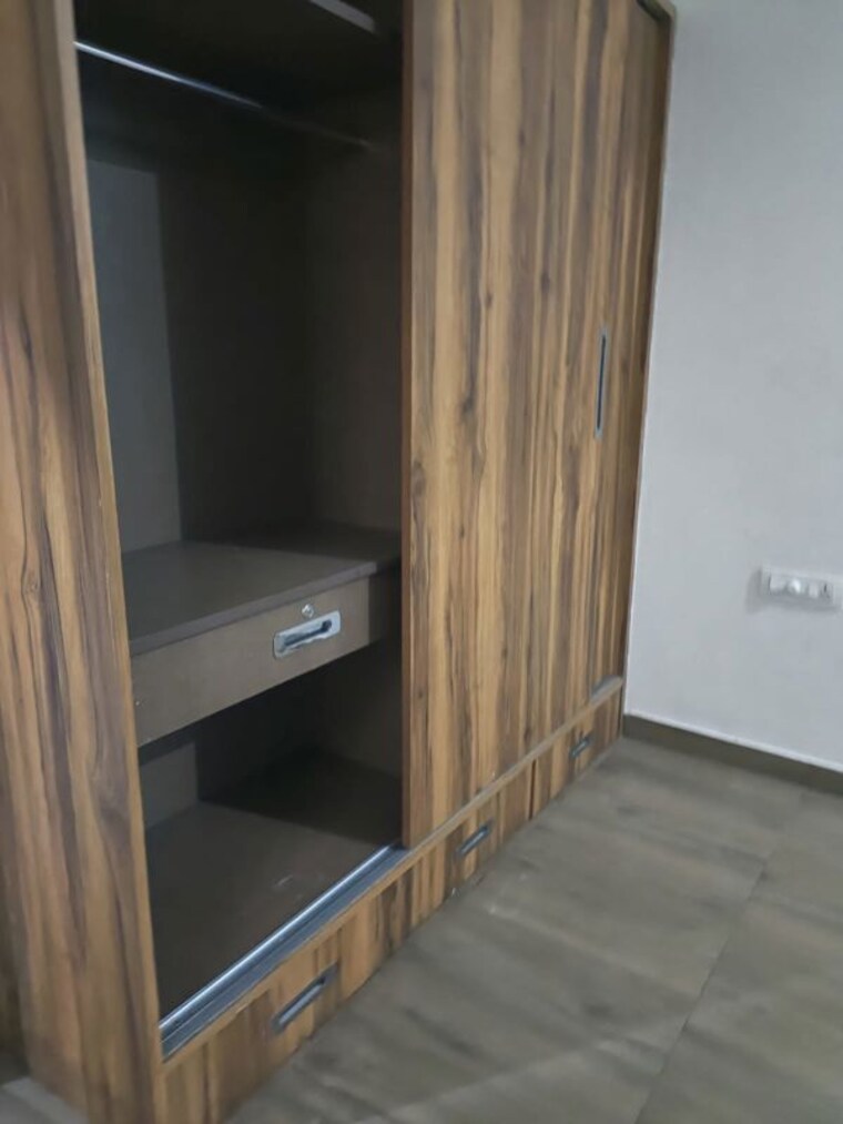 Balcony, sector 16 3 Bedroom 350 Sq.Yd. Independent House In Sector 16 Hisar 10711052