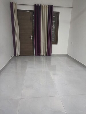 Room in 3 BHK Independent House at Sector 16 – for Rent