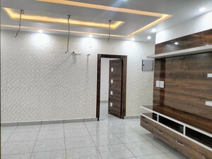 Building Lobby in 3 BHK Builder Floor at Puri Kohinoor, Sector 89 – for Sale