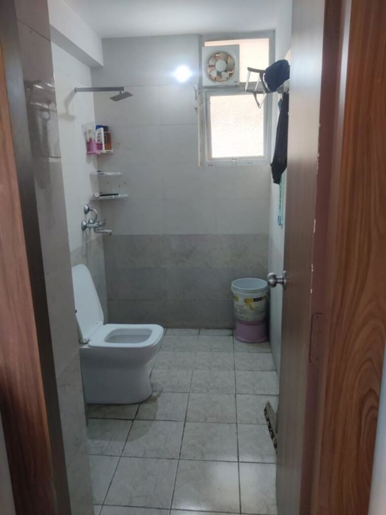 Bathroom, sector 23 2 Bedroom 1200 Sq.Ft. Builder Floor In Sector 23 Gurgaon 10713346