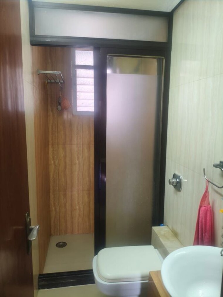 Bathroom, sher-e-punjab 2 Bedroom 980 Sq.Ft. Builder Floor In Andheri East Mumbai 10713344