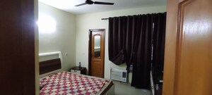 Bedroom in 2.5 BHK Builder Floor at Vipul World Plots, Sector 48 – for Rent