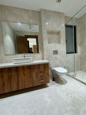 Attached Bathroom in 4 BHK Builder Floor at Dlf Phase I – for Rent