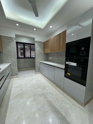 Kitchen in 4 BHK Builder Floor at Dlf Phase I – for Rent