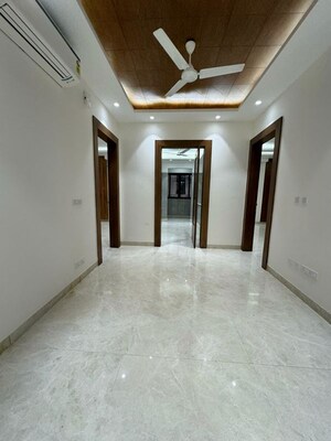 Dining area in 4 BHK Builder Floor at Dlf Phase I – for Rent