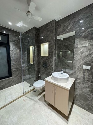Attached Bathroom in 4 BHK Builder Floor at Dlf Phase I – for Rent