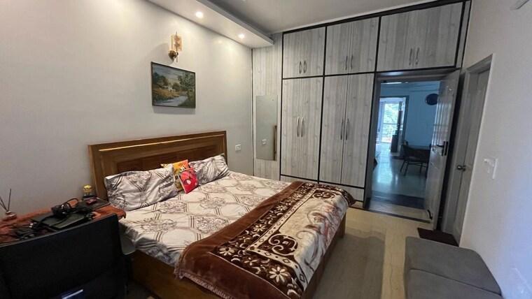 Bedroom, sector 23a 3 Bedroom 1500 Sq.Ft. Builder Floor In Sector 23a Gurgaon 10713366
