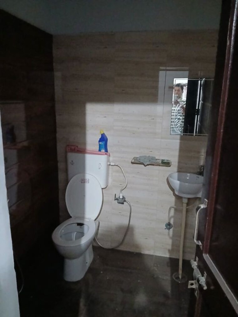 Bathroom, sector 9 2 Bedroom 200 Sq.Ft. Independent House In Sector 9 Hisar 10709231