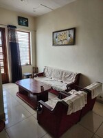 2 BHK +  200 Sq.Yd. Apartment in Sector 16