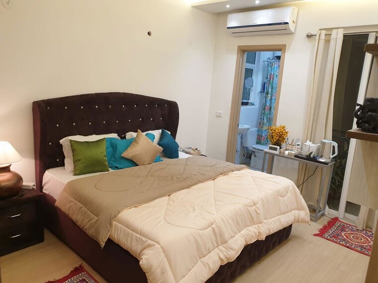 Bedroom, sector 23 3 Bedroom 1600 Sq.Ft. Builder Floor In Sector 23 Gurgaon 10713397