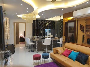 Living Room in 3 BHK Builder Floor at Sector 23 – for Rent