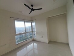 2 BHK Apartment For Rent in Sheth Zuri