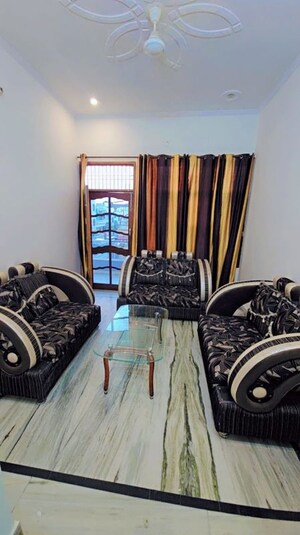 Parking in 2 BHK Independent House at Sector 13 – for Rent