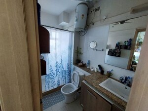 Team Area in 3 BHK Builder Floor at Sector 21 – for Rent