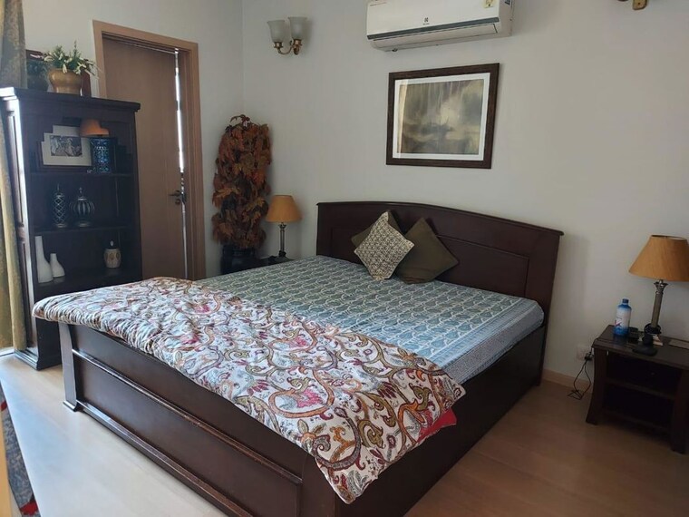 Bedroom, sector 21 3 Bedroom 1600 Sq.Ft. Builder Floor In Sector 21 Gurgaon 10713412