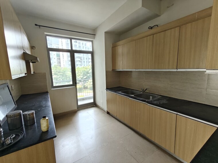 Kitchen, vatika-lifestyle-homes 3.5 Bedroom 2100 Sq.Ft. Apartment In Sector 83 Gurgaon 10713381