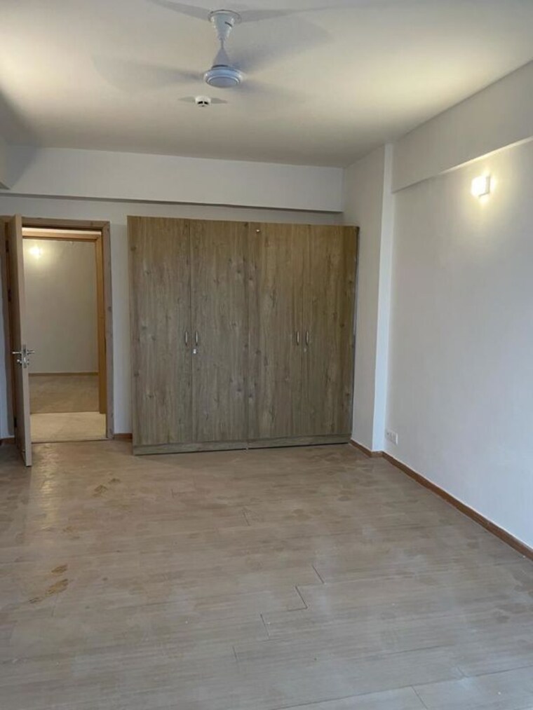 Room, sector 23 4 Bedroom 2200 Sq.Ft. Builder Floor In Sector 23 Gurgaon 10713450