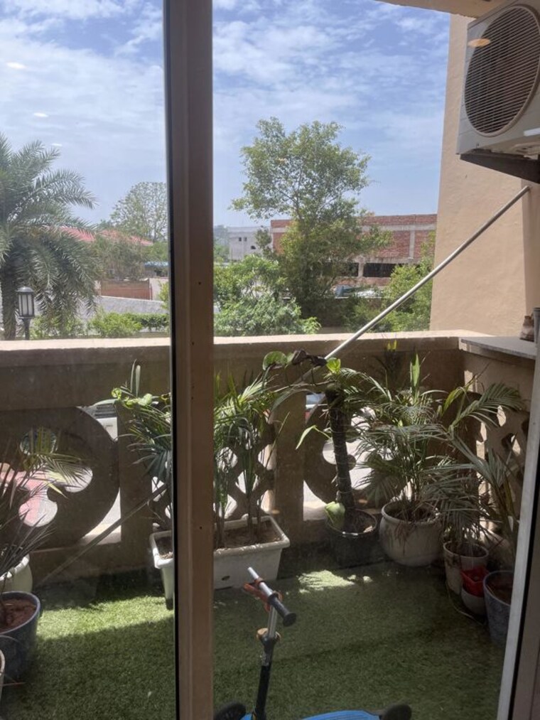 Balcony, sector 22 2 Bedroom 1250 Sq.Ft. Builder Floor In Sector 22 Gurgaon 10713471