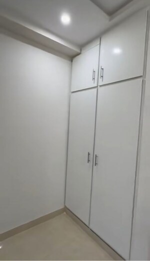 Room in 3 BHK Apartment at Vasu Fortune Residency, Raj Nagar Extension – for Rent