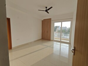 Room in 4 BHK Apartment at SS Linden, Sector 84 – for Rent