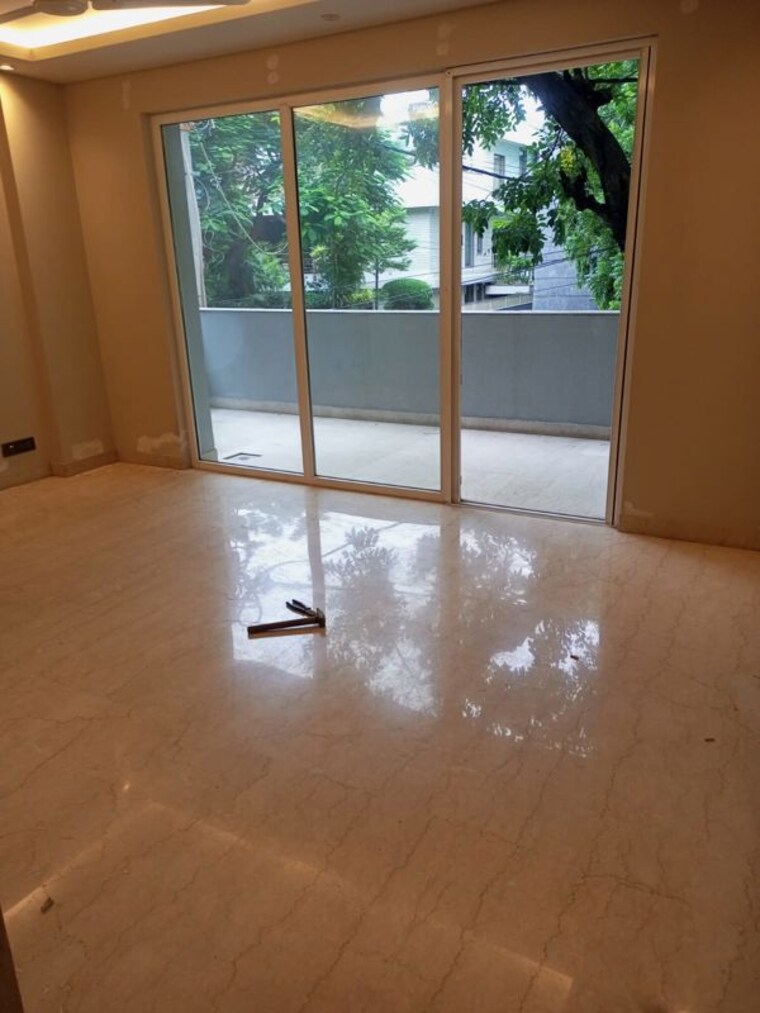 Room, chirag enclave 4 Bedroom 5000 Sq.Ft. Builder Floor In Chirag Enclave Delhi 10713617