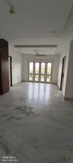 Room in 3 BHK Apartment at Silpa Emerald, Kothaguda – for Sale