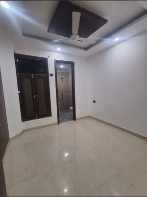 Room in 2 BHK Builder Floor at Chattarpur – for Rent
