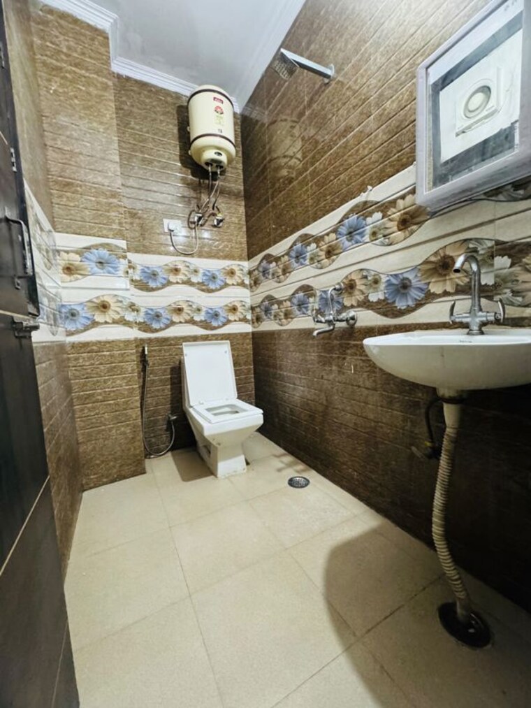 Team Area, chattarpur 1 Bedroom 500 Sq.Ft. Builder Floor In Chattarpur Delhi 10713636