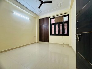 Room in 1 BHK Builder Floor at Chattarpur – for Rent
