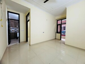Room in 1 BHK Builder Floor at Chattarpur – for Rent