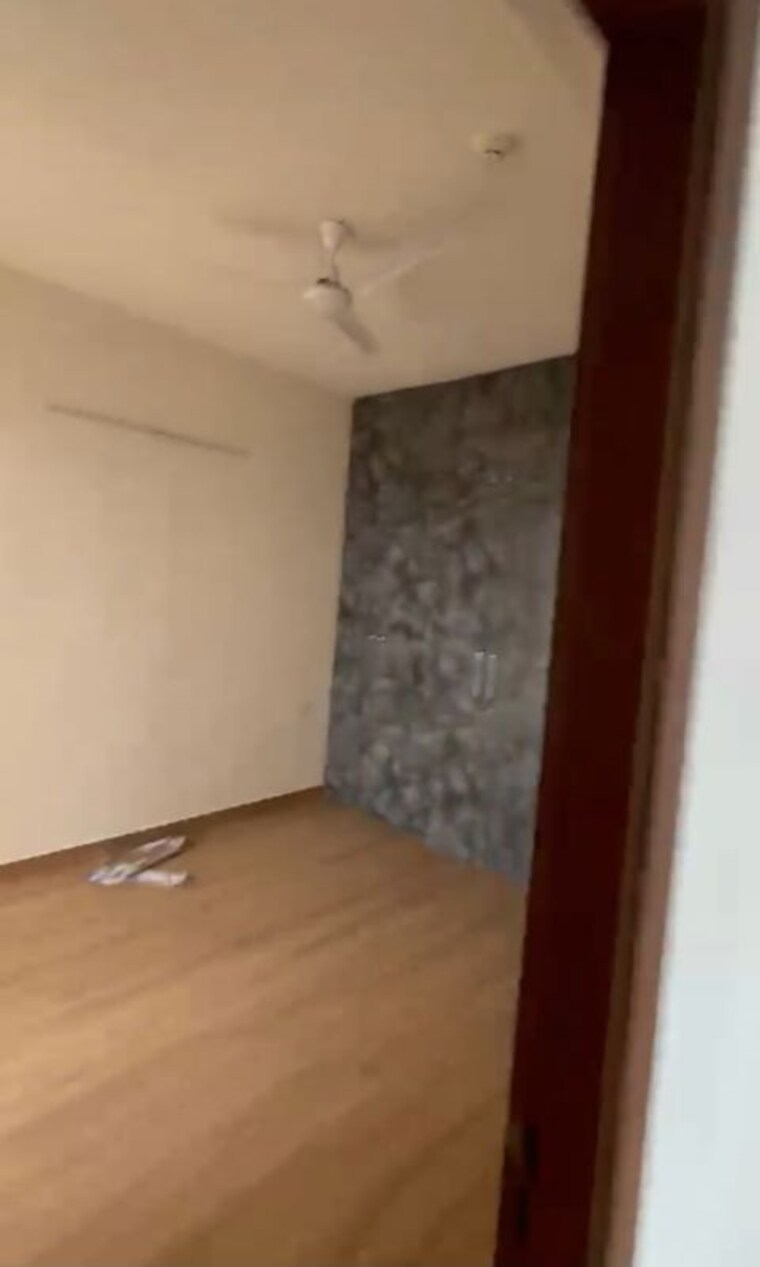 Room, tulip-yellow 3 Bedroom 1704 Sq.Ft. Apartment In Sector 69 Gurgaon 10713652