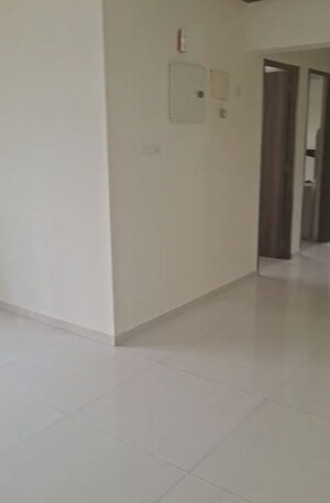 Room in 3 BHK Apartment at Chandak Stella, Goregaon West – for Rent