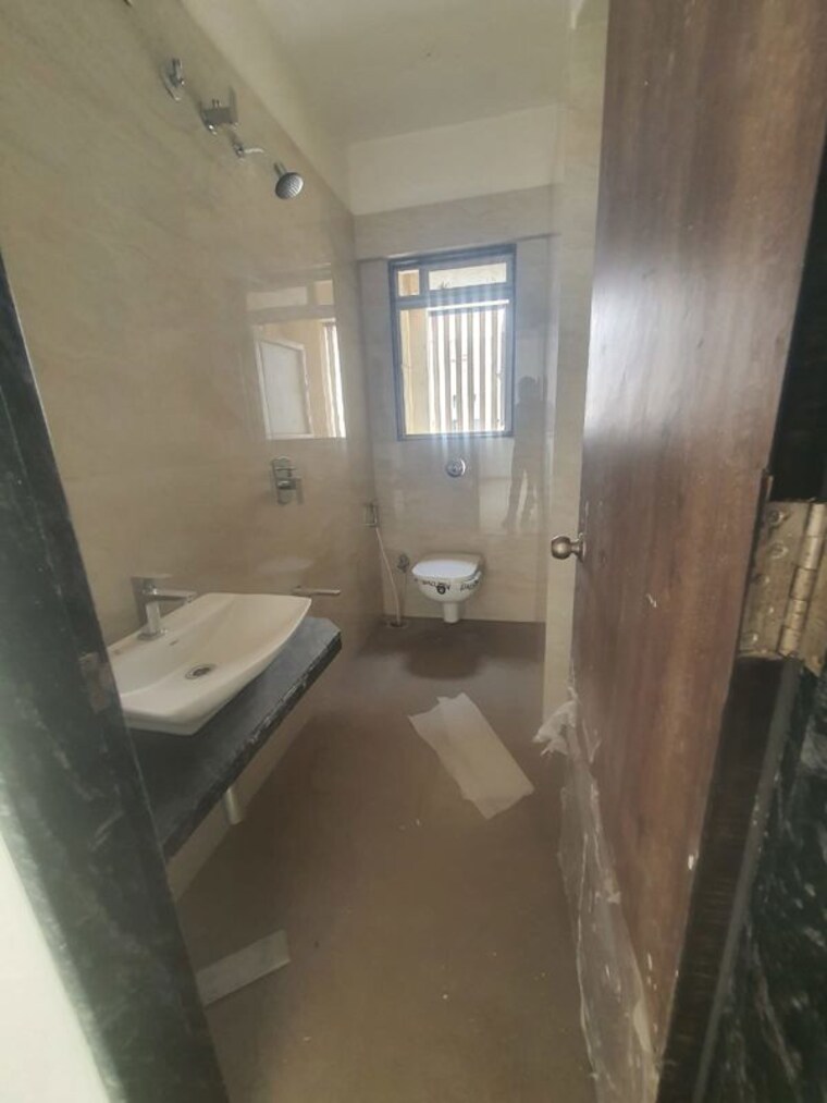 Bathroom, naman-regency 2 Bedroom 750 Sq.Ft. Apartment In Byculla Mumbai 10713656