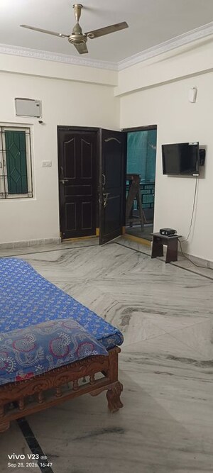 Living Room in 2 BHK Apartment at Vaishnavi Happy Homes, Kondapur – for Rent