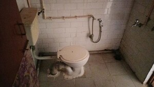 Bathroom in 3 BHK Apartment at Ushodaya Enclave Mehdipatnam, Mehdipatnam – for Sale
