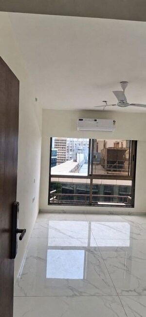 Furnished Amenities in 1 BHK Apartment at Bandra Kurla Complex – for Rent