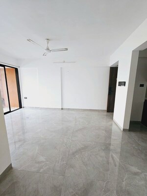 Room in 2 BHK Apartment at Unique Legacy Majestic, Mundhwa – for Sale