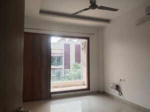 Room in 3 BHK Builder Floor at Sector 46 – for Rent