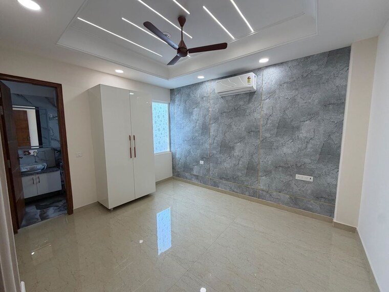 Room, bptp-amstoria-country-floor 3.5 Bedroom 2025 Sq.Ft. Builder Floor In Sector 102 Gurgaon 10713708