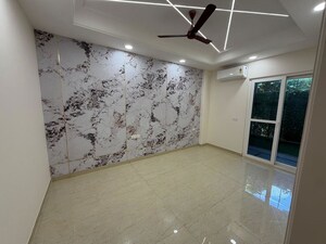 Room in 3.5 BHK Builder Floor at BPTP Amstoria Country Floor, Sector 102 – for Sale