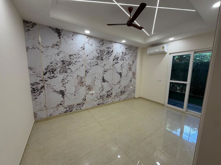 Room, bptp-amstoria-country-floor 3.5 Bedroom 2025 Sq.Ft. Builder Floor In Sector 102 Gurgaon 10713708