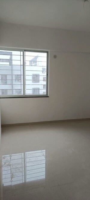 Room in 2.5 BHK Apartment at Samarttha 45 Shashwat Avenue, Punawale – for Rent