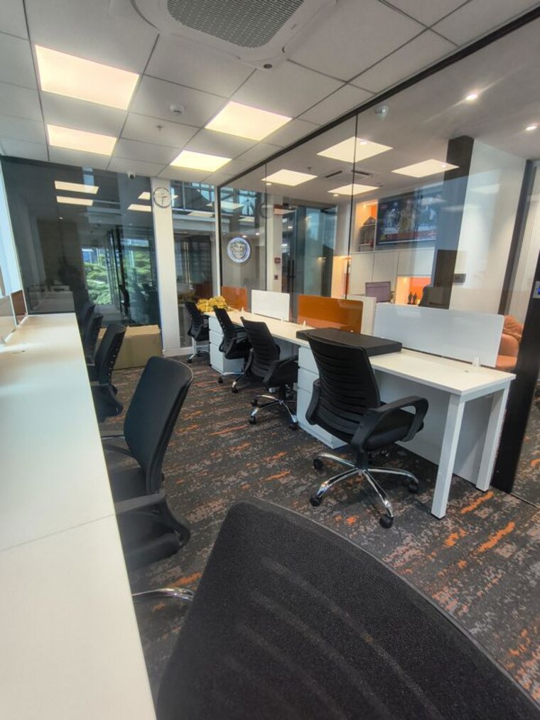 Team Area, wadhwa-the-capital Commercial Office Space 800 Sq.Ft. In Bandra East Mumbai 10713731