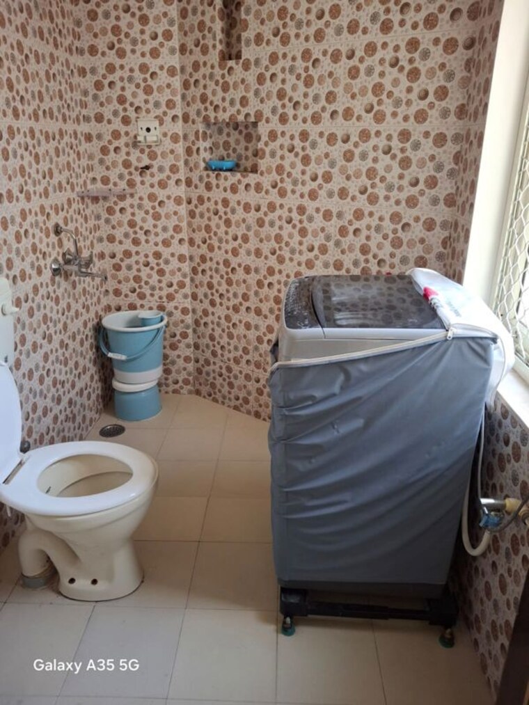 Bathroom, sector 42 2 Bedroom 1050 Sq.Ft. Builder Floor In Sector 42 Gurgaon 10713735