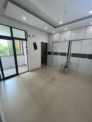 Room in 1 BHK Builder Floor at Sector 23 – for Rent